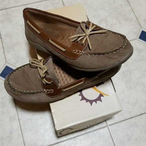 Earth Origins Shoes - Earth Origins Boat Shoes Size 10M